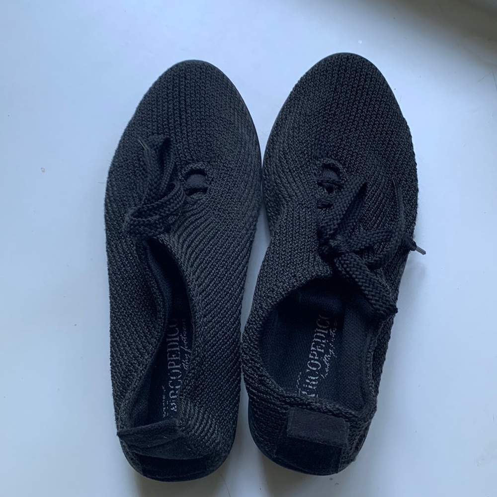 Arcopedico women’s knit sneakers